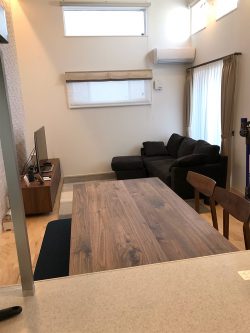 ウォールナット ダイニングテーブル