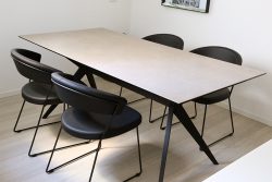 カリガリス Calligaris ダイニングテーブル